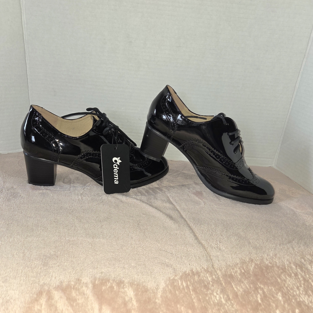 ODEMA Women Sz 7.5 Lace Up Oxford Wing Tip Chunk Heel Patent Leather Shoe NWT